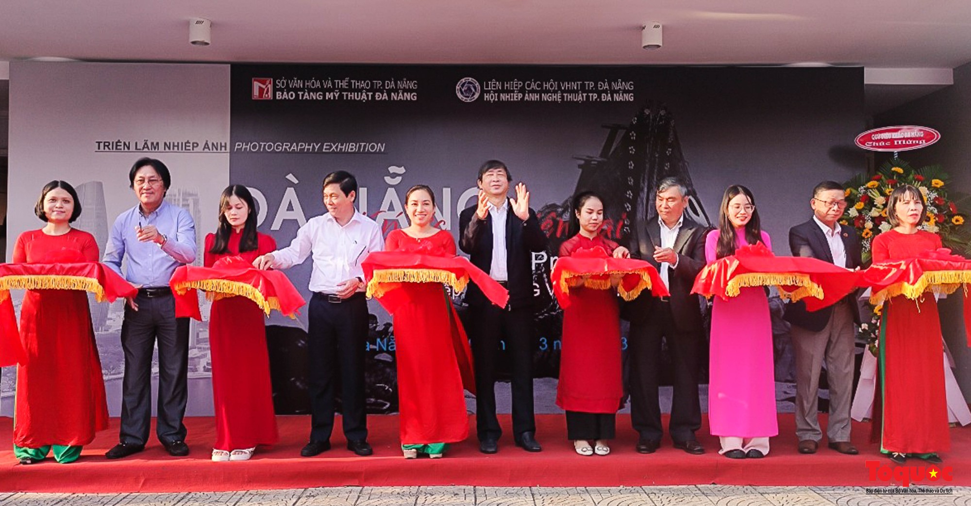 Khai mạc triển lãm ảnh nghệ thuật “Đà Nẵng ký ức và hiện tại”