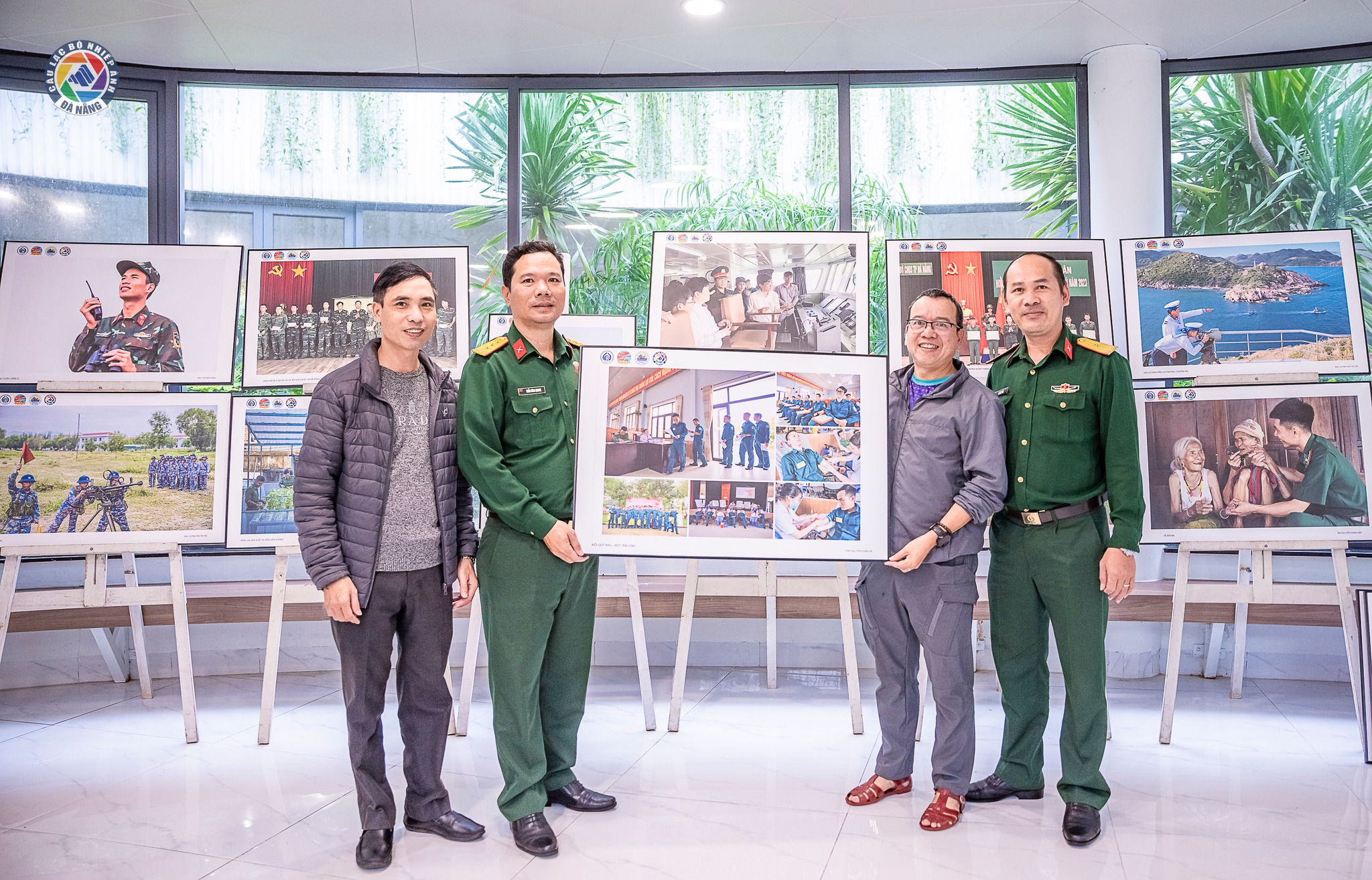 Triển lãm “Nét đẹp người chiến sĩ”